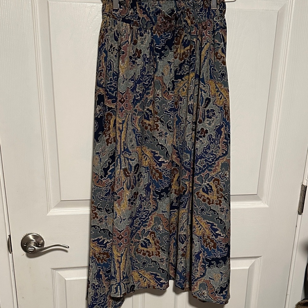 Elegant Paisley Maxi Skirt
